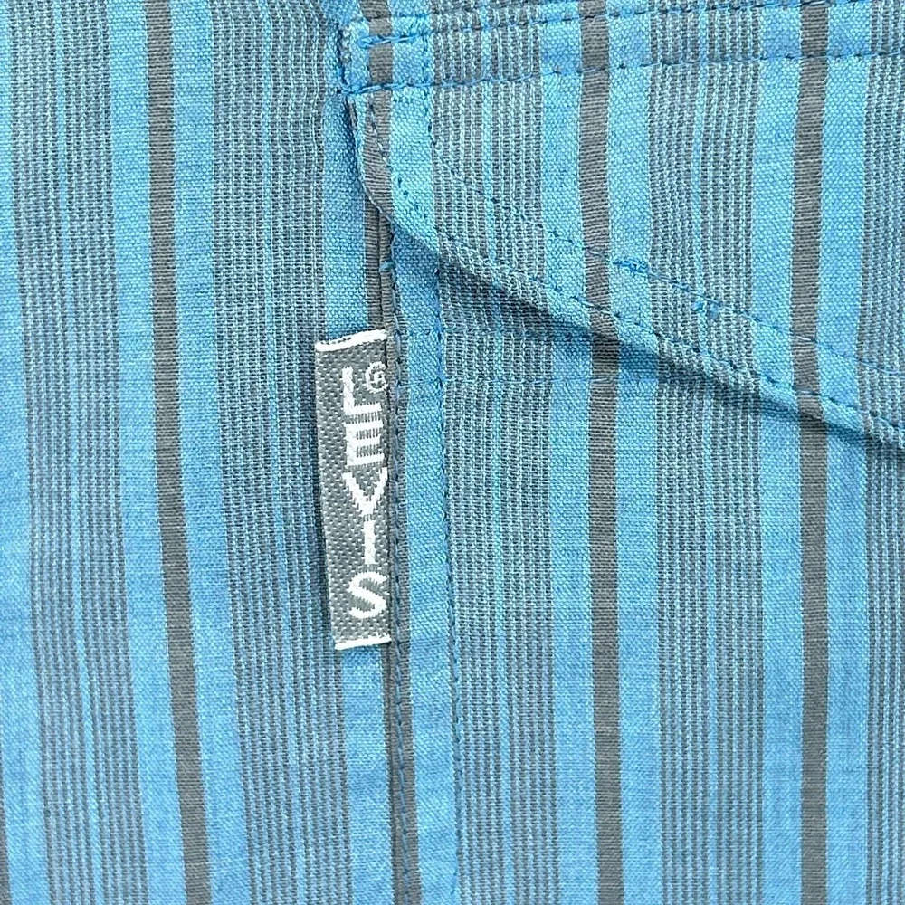 Vintage Levis Shirt Men Large Work Button Up Blue Stripe Silver Label Big E 80s‎